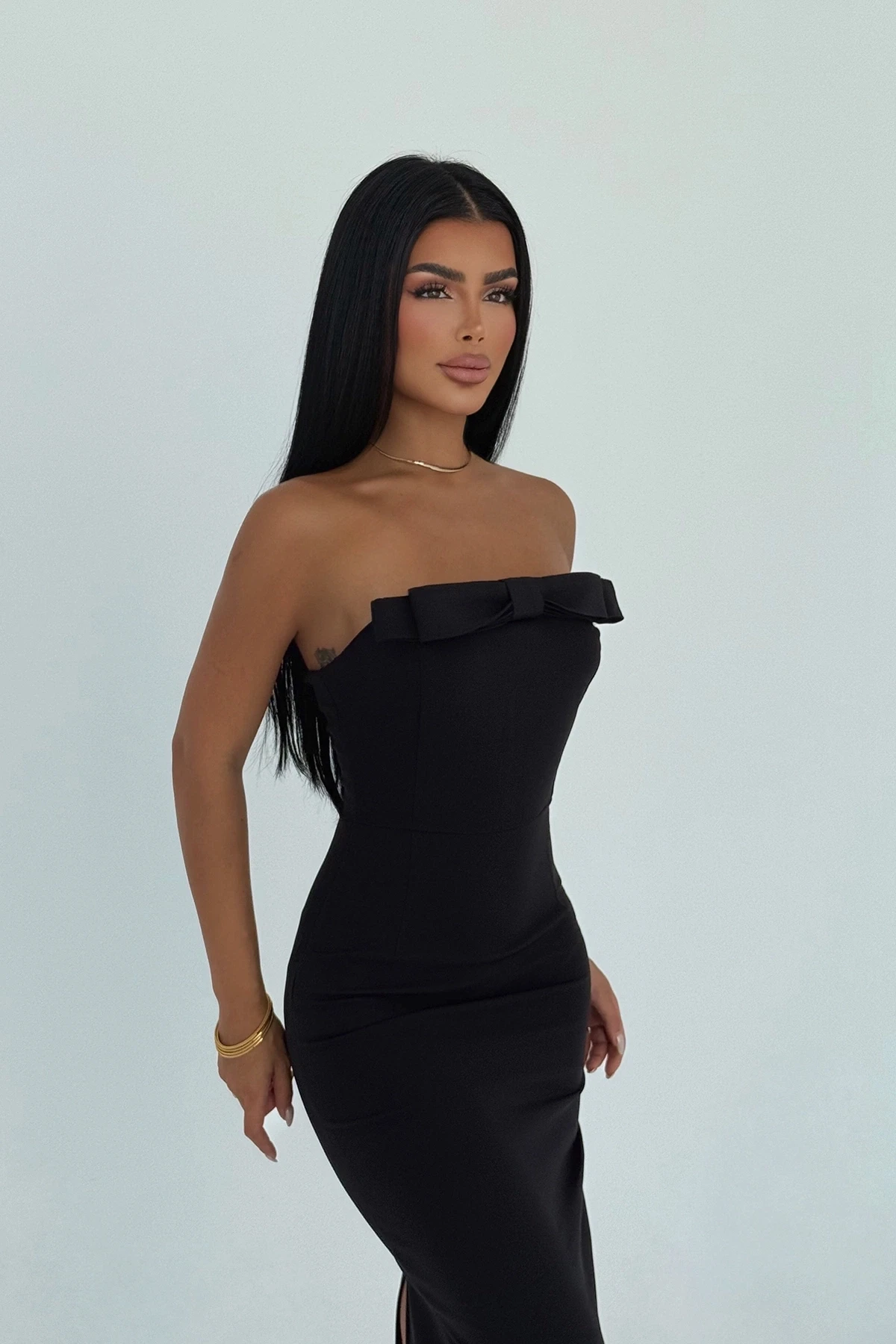 Picture of Black Strapless Midi Dress