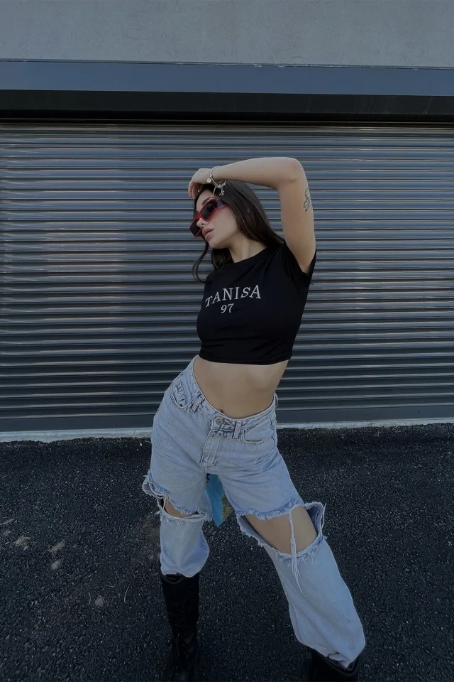 Picture of Black Tanisa written Crop Top