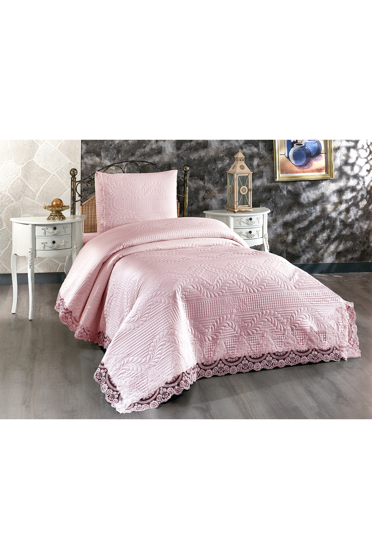 Picture of Simirna Dantelli Kapitoneli Tek Kişilik Yatak Örtüsü Pudra