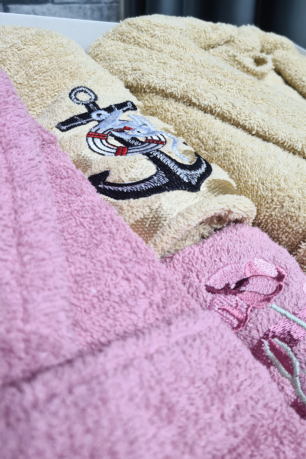 Picture of Çeyizlik Aile Bornoz Seti 4 Parça Gül Kurusu Cappucino