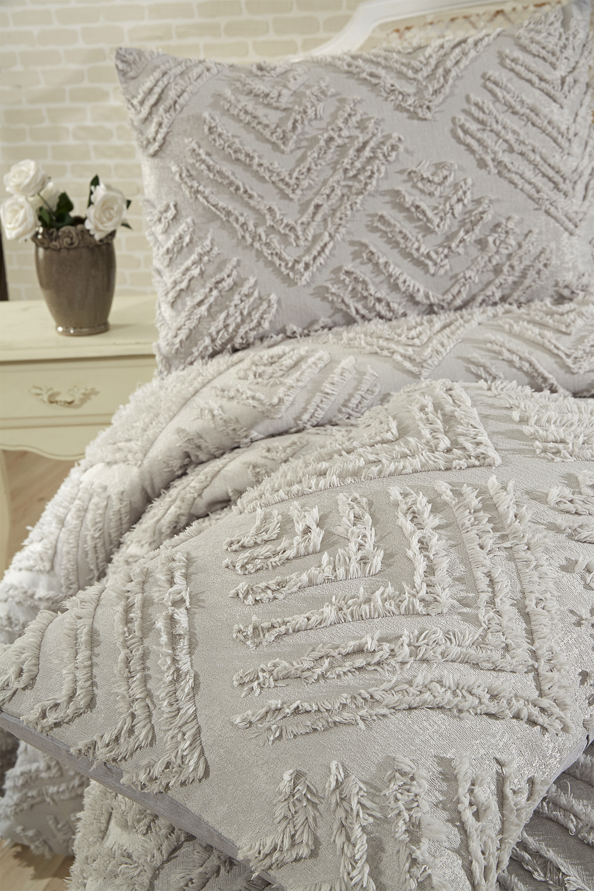 Picture of Çeyiz Diyarı Pine 3 Parça Çift Kişilik Pike Takımı Gri