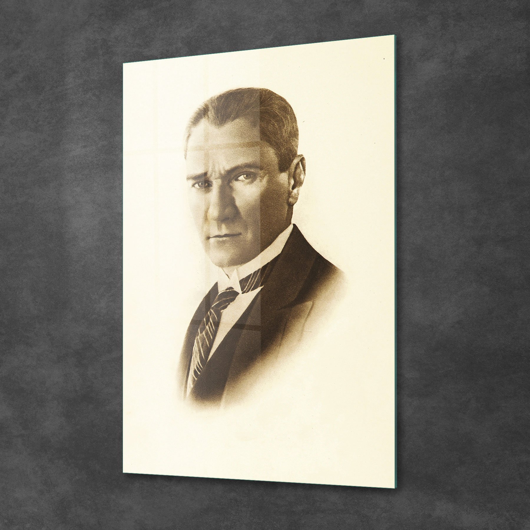 Picture of Decovetro Atatürk Portesi Eskitme Cam Tablo 70x100 cm