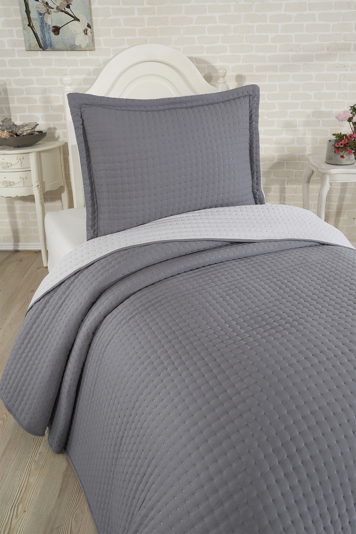 Picture of Elisa Dolgulu Çift Taraflı Tek Kişilik 180x240 Cm Yatak Örtüsü Antrasit