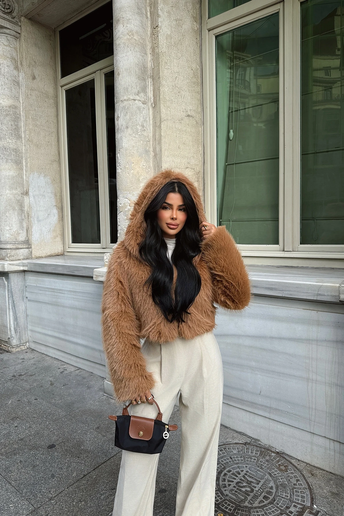 Picture of Tan Hooded Fur