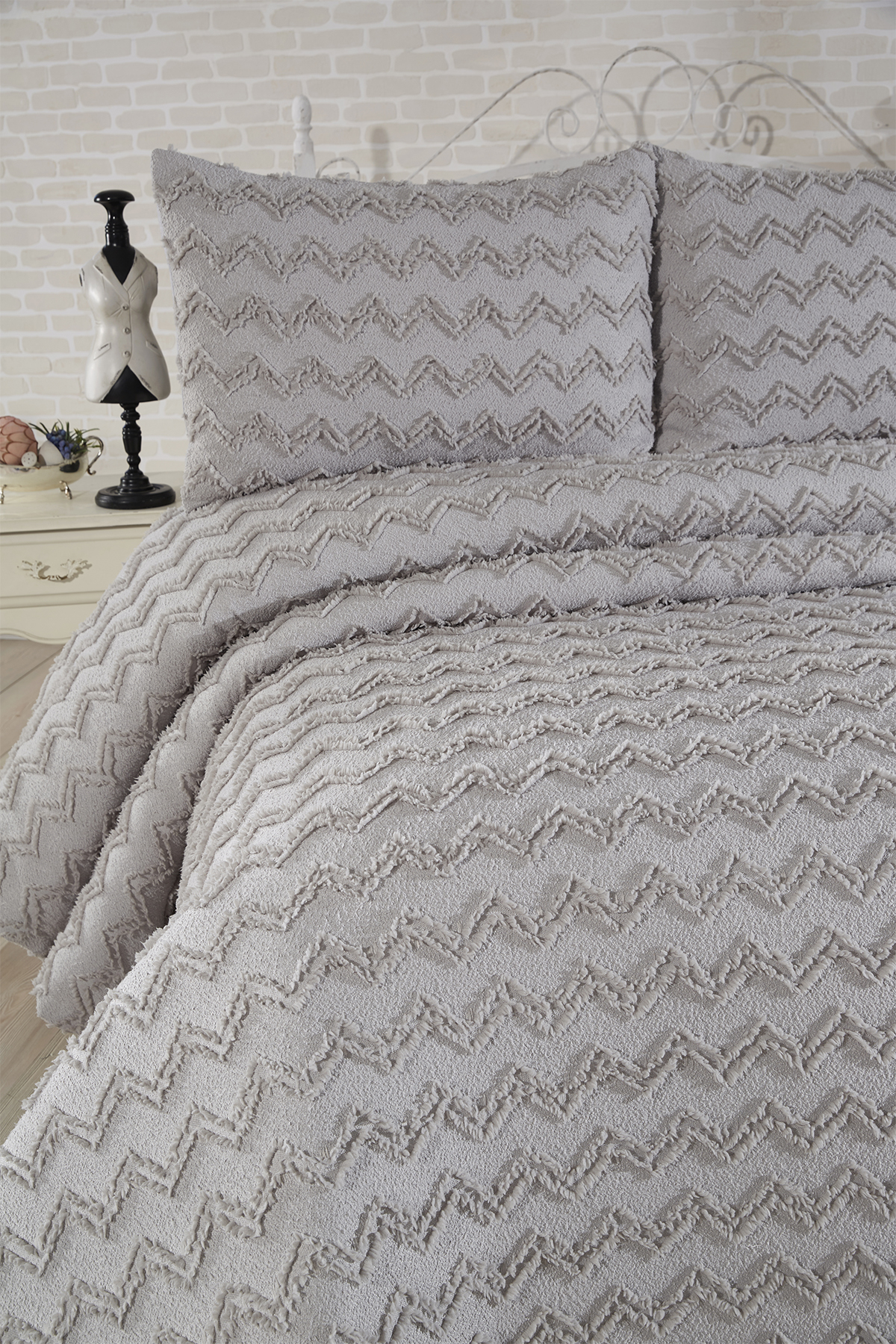 Picture of Çeyiz Diyarı Lumpa 3 Parça Çift Kişilik Pike Takımı Gri