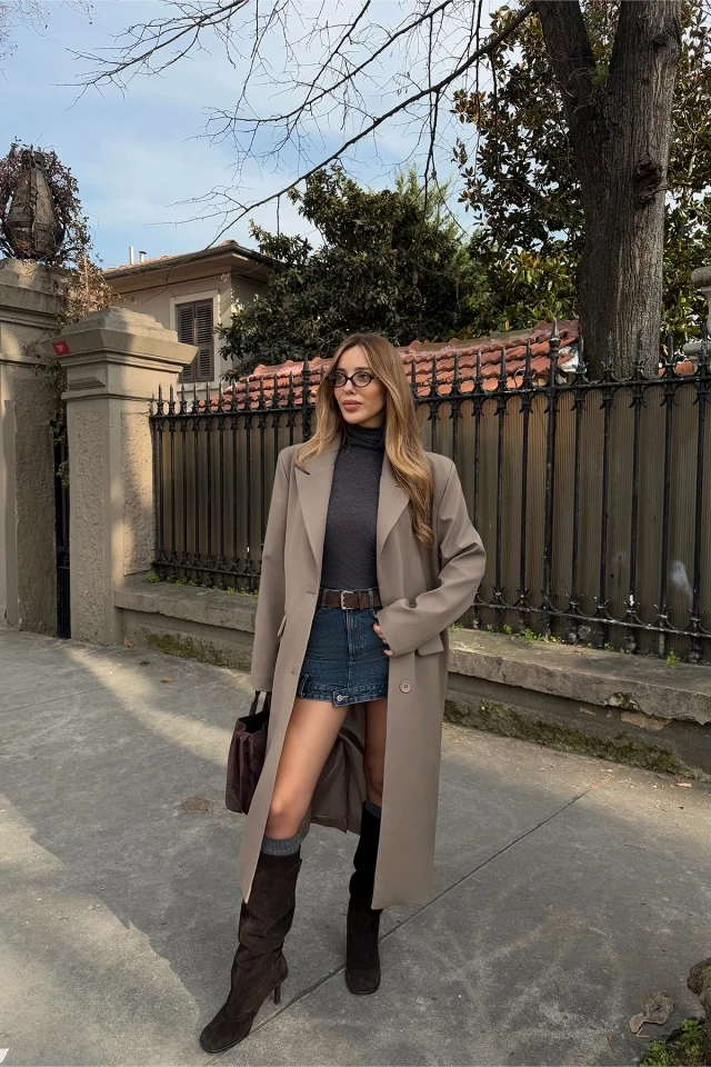 Picture of Stone Front Buttoned Pocket Detail Coat