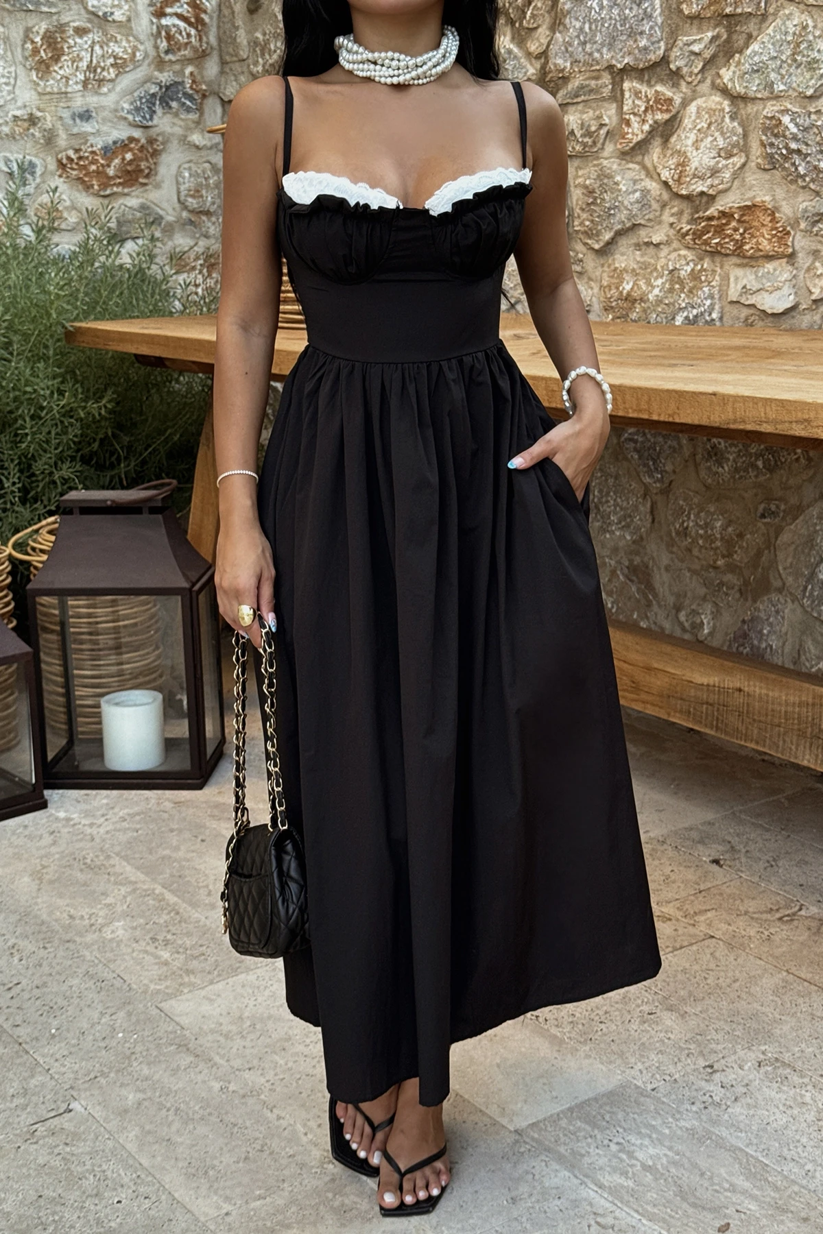 Picture of Black Madella Midi Dress