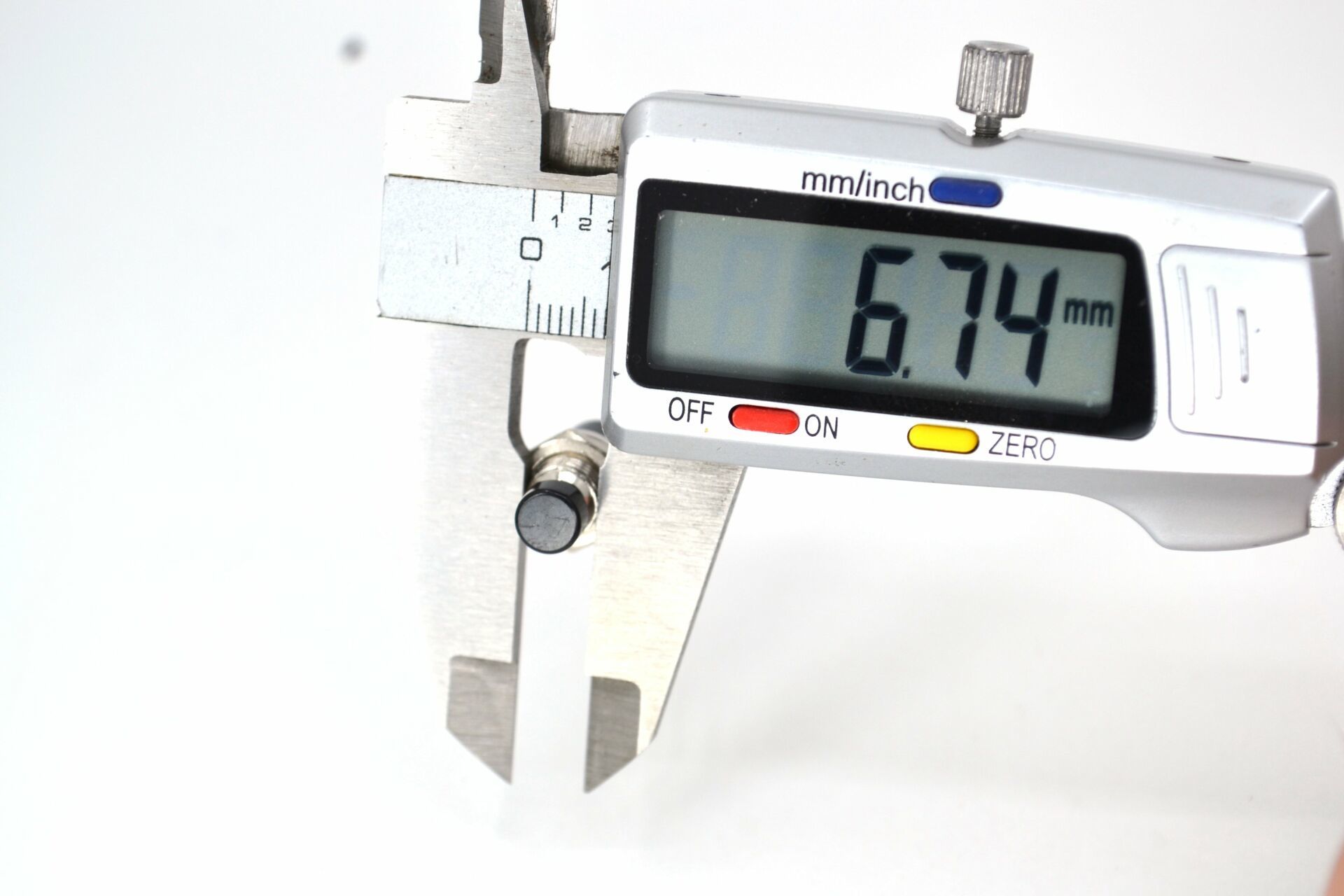 Picture of Mini Siyah Buton 1-0 Diyafon Alarm Reset Metal Gövde MT-ANY05