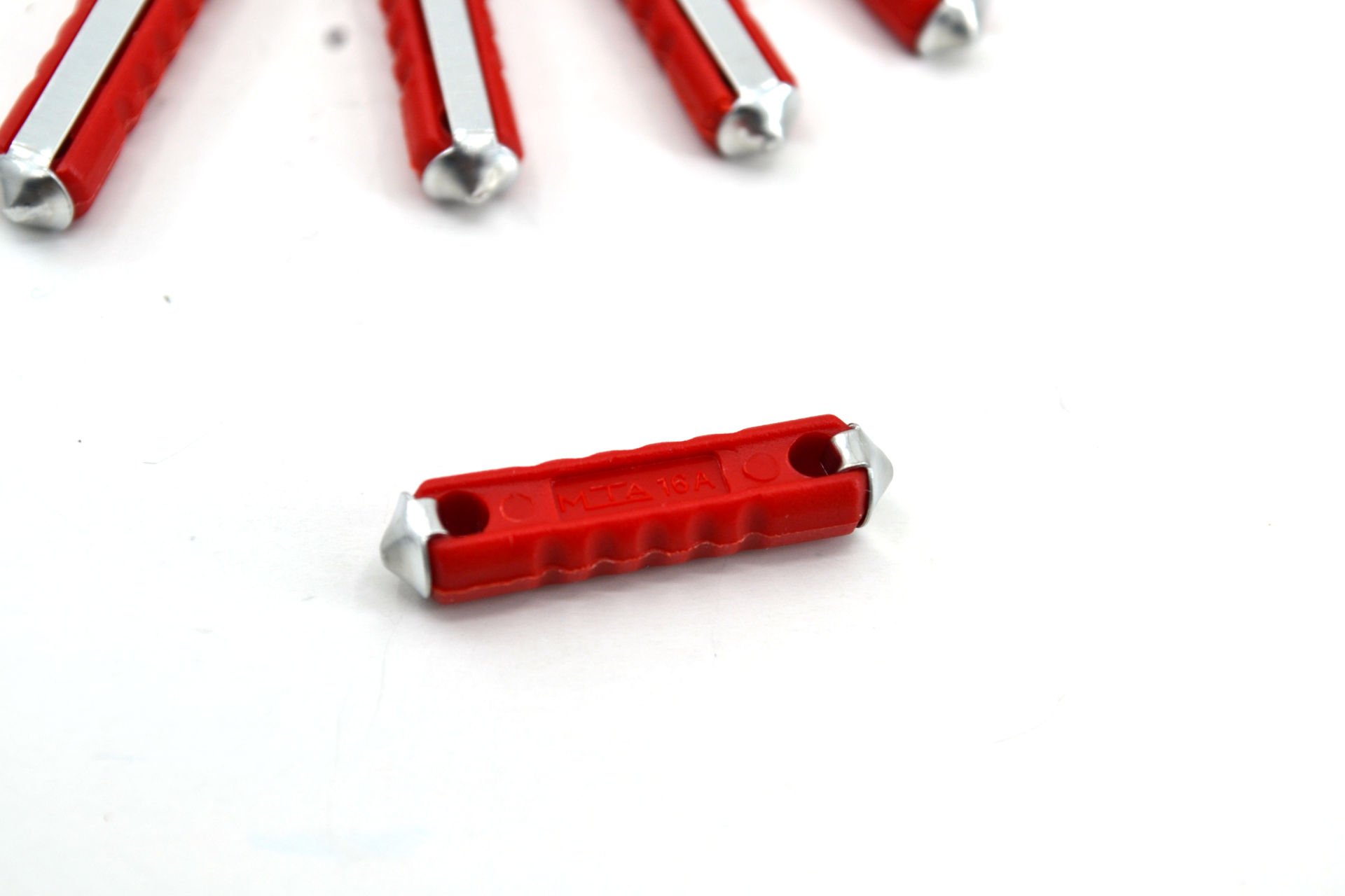 Picture of 5 Adet 16 Amper Kırmızı Taş Sigorta 16A