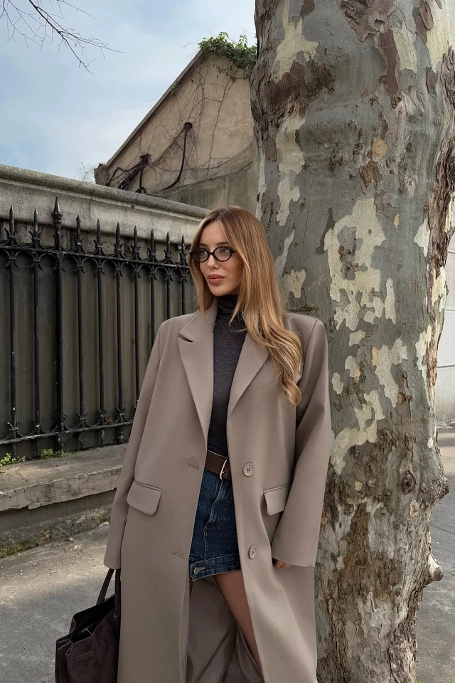 Picture of Stone Front Buttoned Pocket Detail Coat