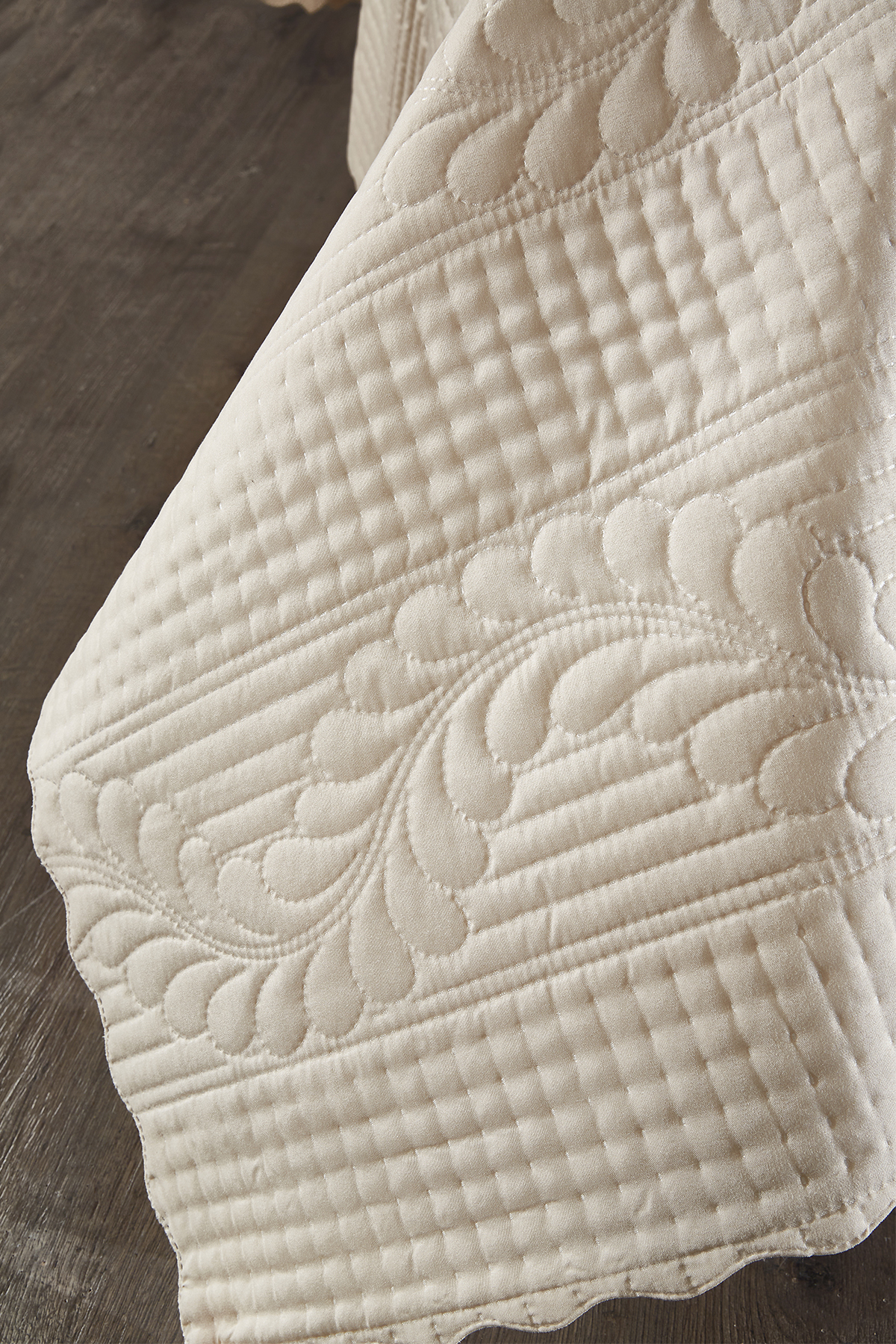 Picture of Ultrasonik Kapitoneli Sena Tek Kişilik Yatak Örtüsü Açık Cappucino