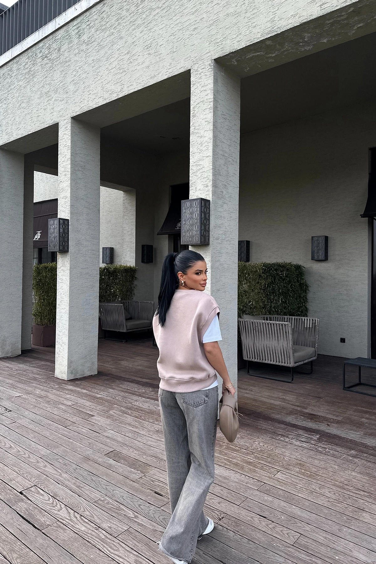 Picture of Beige Alice Zero Sleeve Sweat