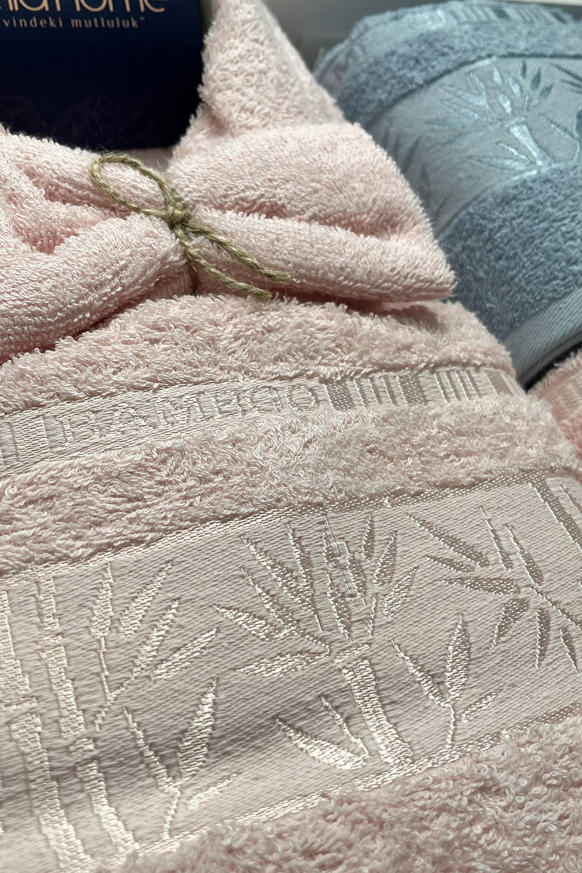 Picture of Elmas Bambu 10 Parça Aile Bornoz Takımı Pudra Mavi