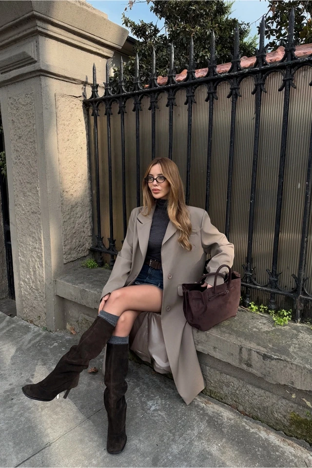 Picture of Stone Front Buttoned Pocket Detail Coat