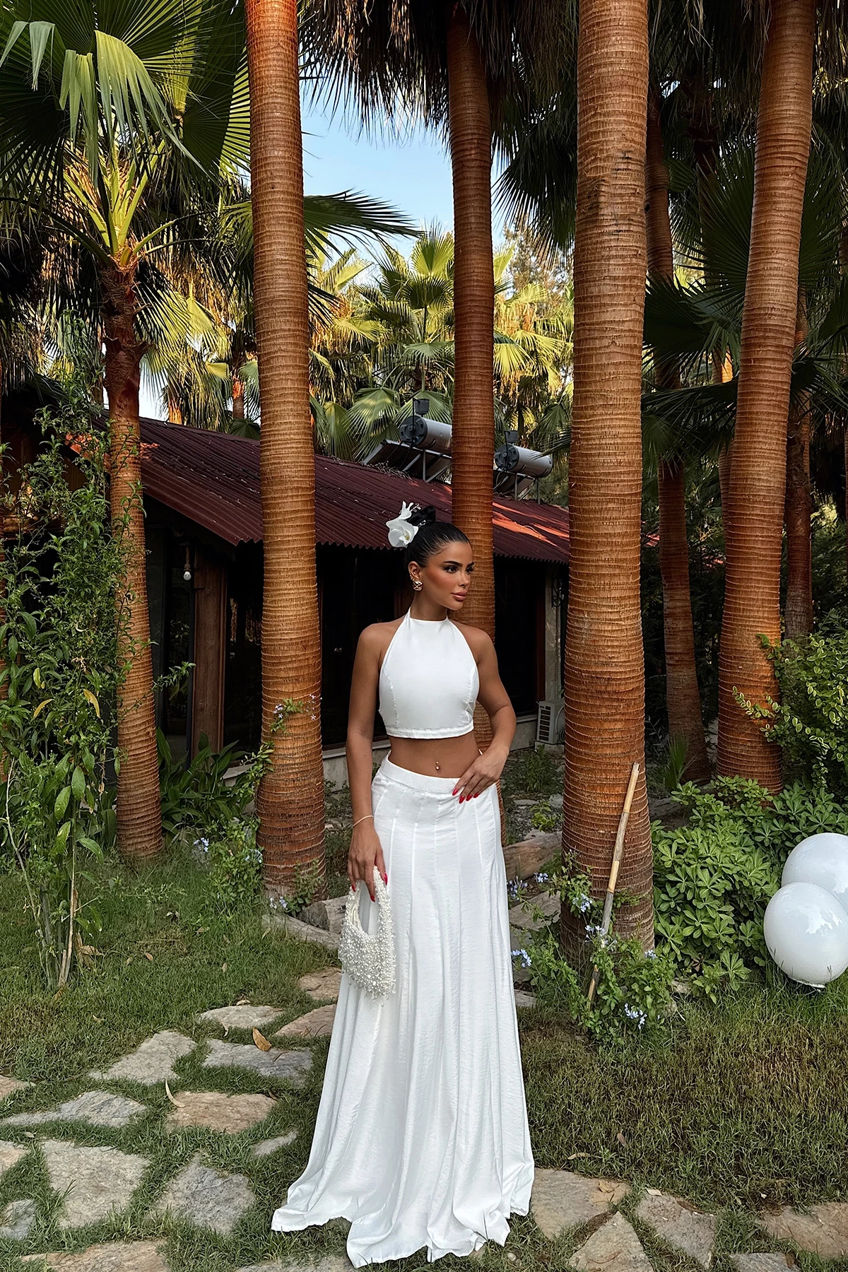 Picture of White Skirt Suit