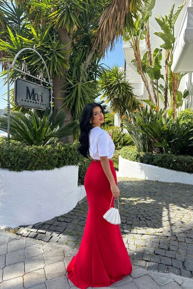 Picture of Red Warda Slit Long Skirt