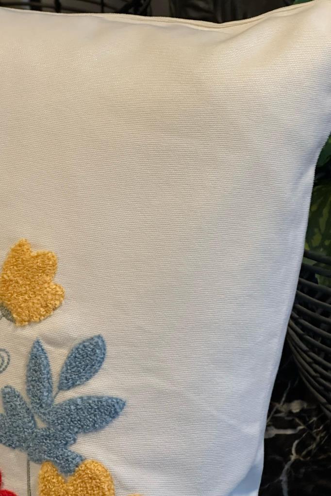 Picture of Diyar Lüx Nakışlı Keten Kırlent Kılıfı 45x45 cm