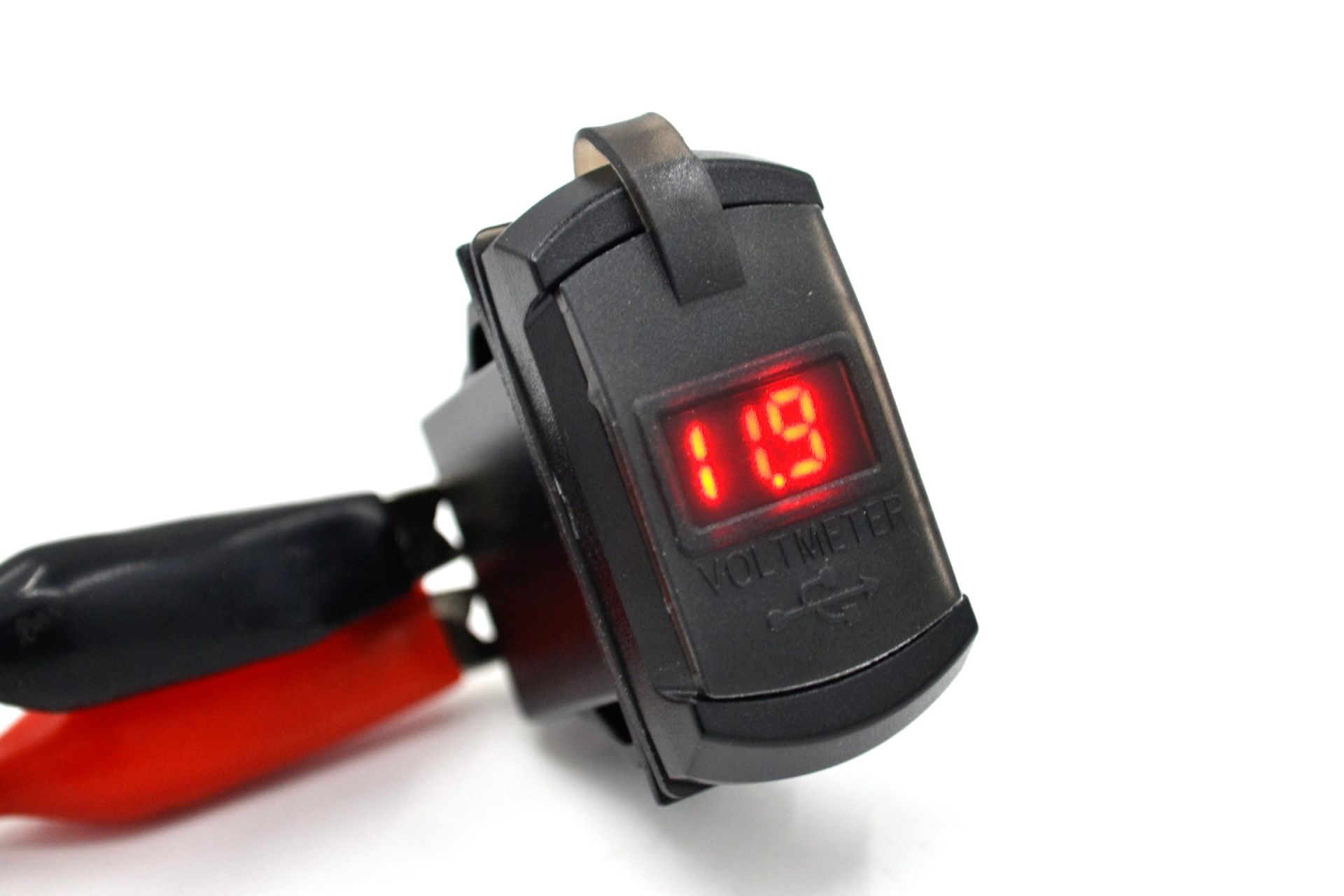 Picture of 12V 24V DC USB 4.2A Şarj Port Voltmetreli Dikdörtgen Kırmızı Rakam MT-SK53