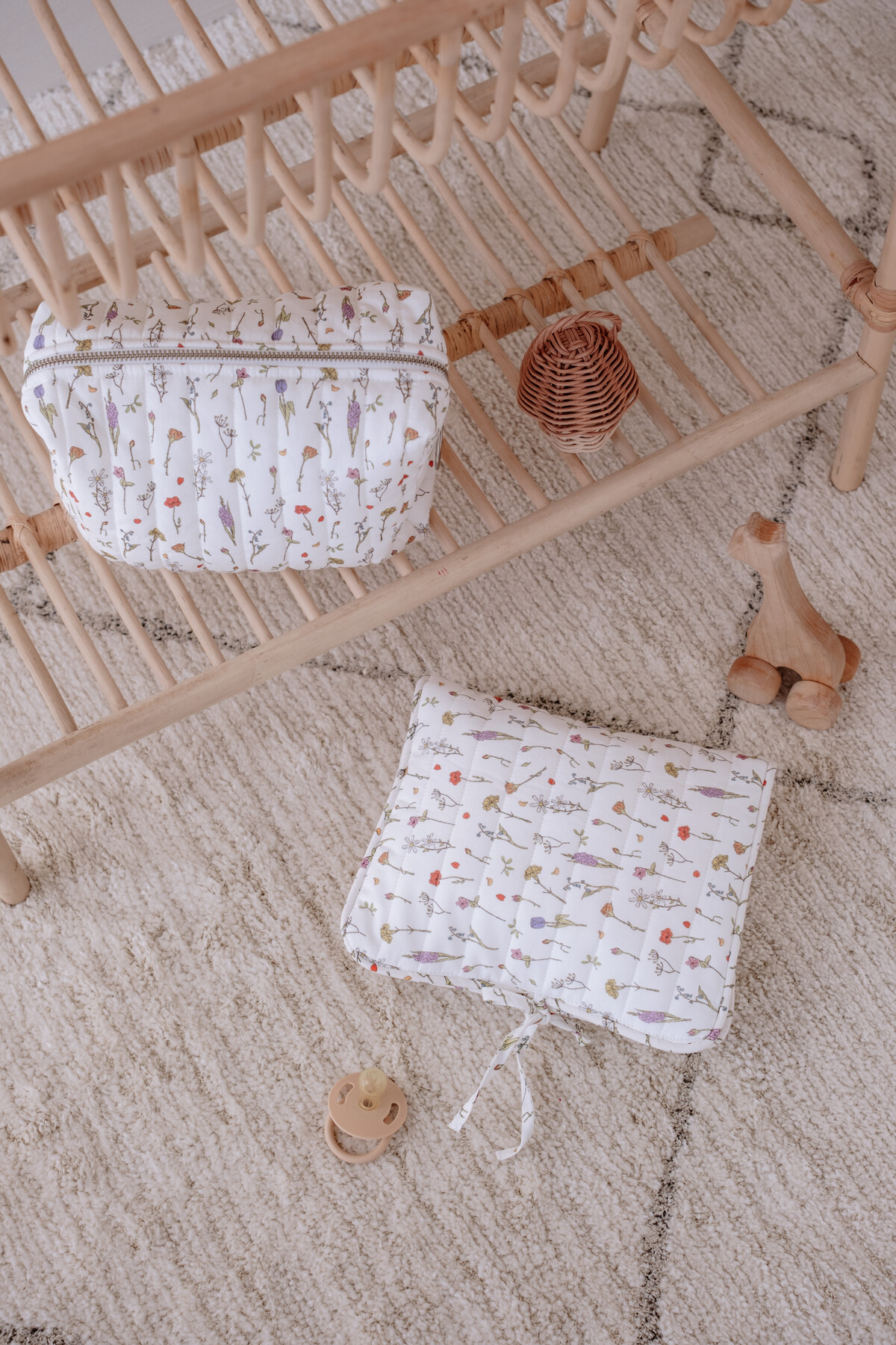 Picture of Bebek Bakım Hediye Seti - İlkbahar