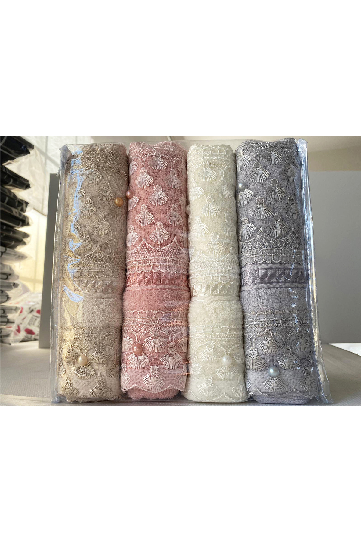 Picture of Derska 4lü Dantelli Çeyizlik Havlu Takımı