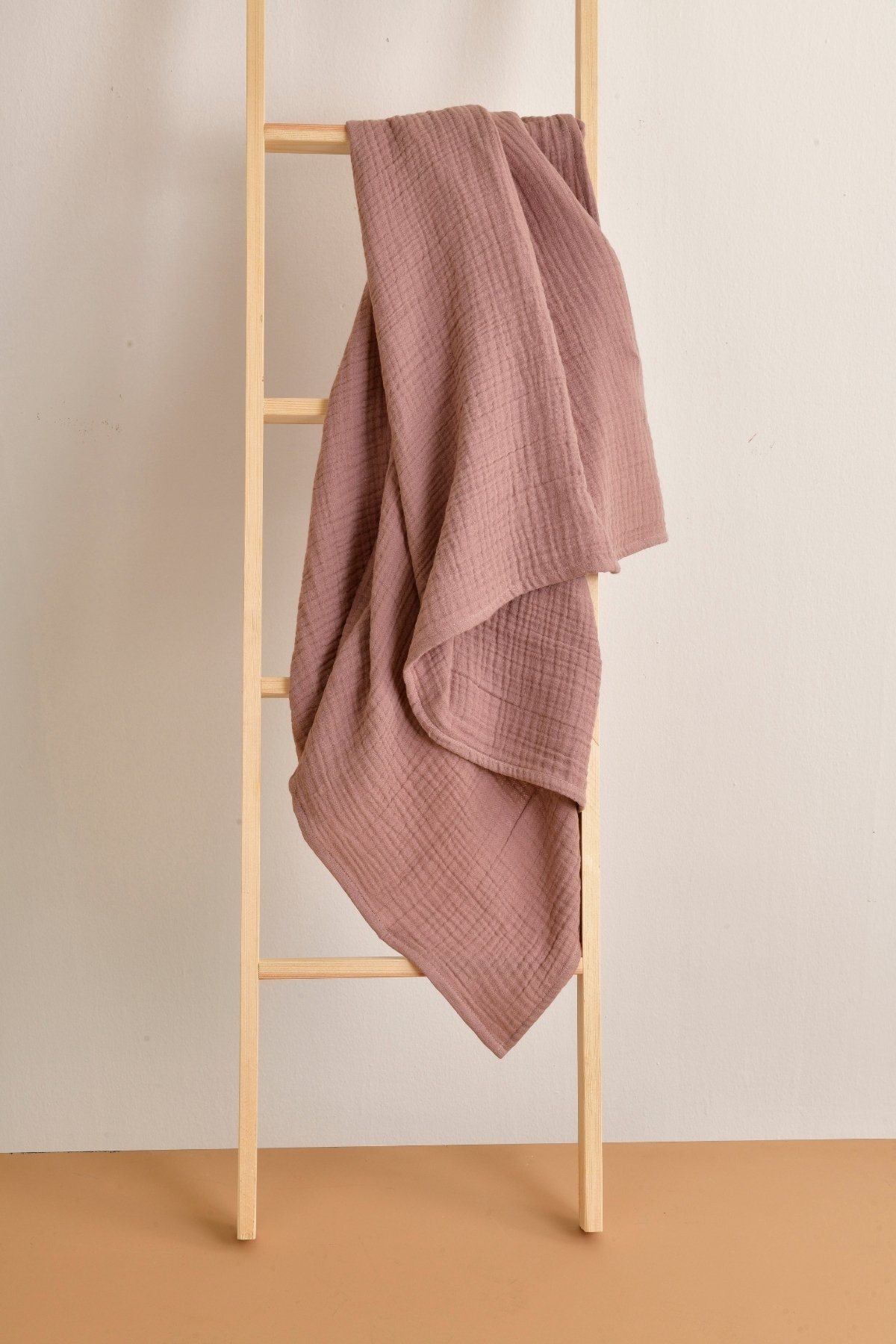 Picture of İkinci Şans - 4 Katlı Organik Müslin Bebek Battaniyesi - Gül Kurusu