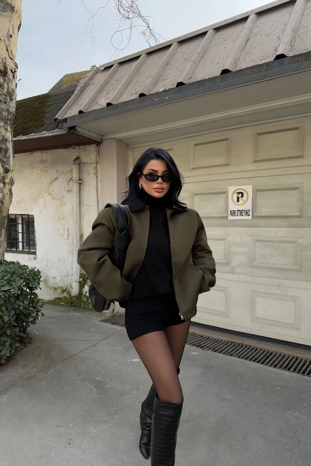 Picture of Khaki Pocket Detailed Zippered Jacket