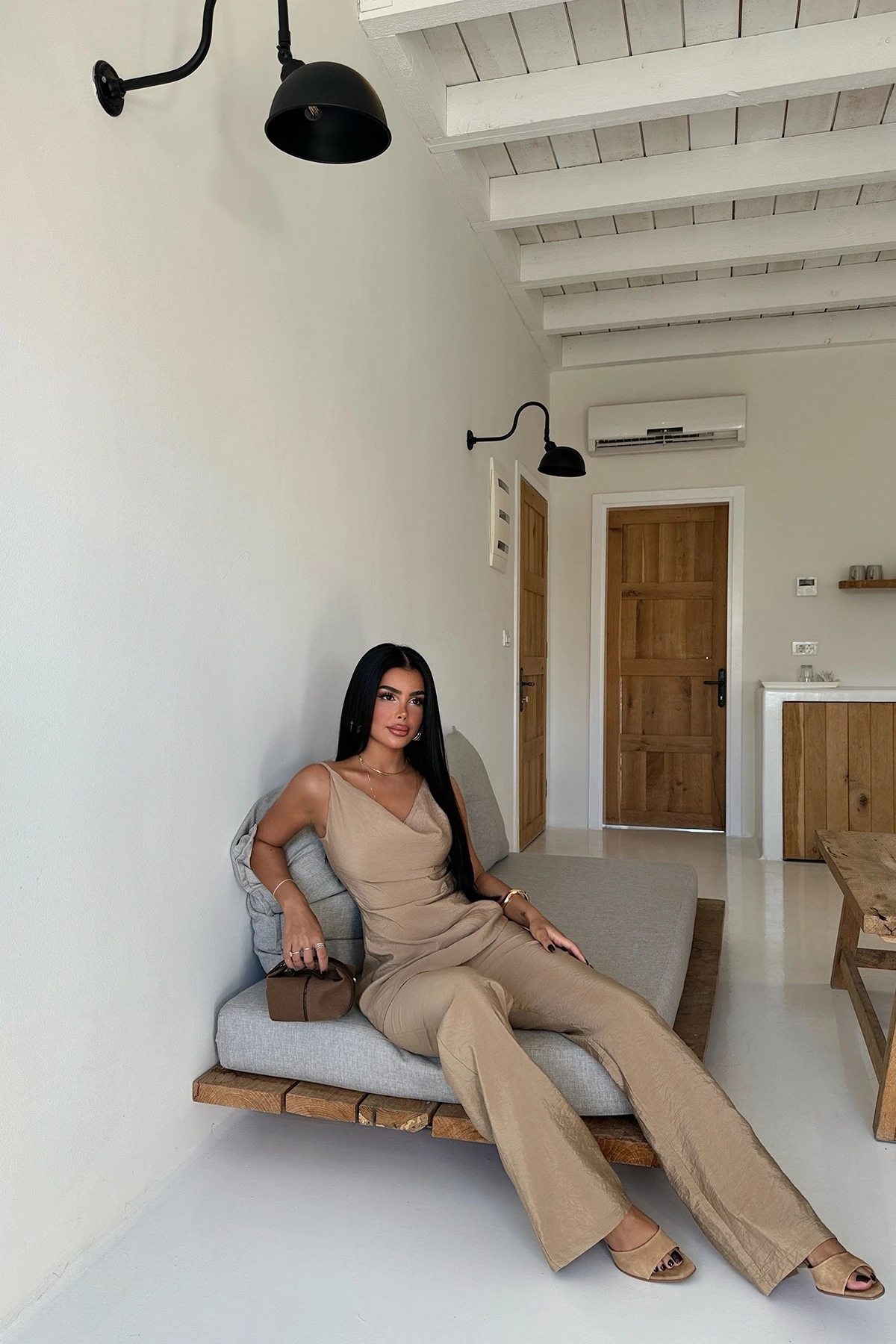 Picture of Beige Suspender Set