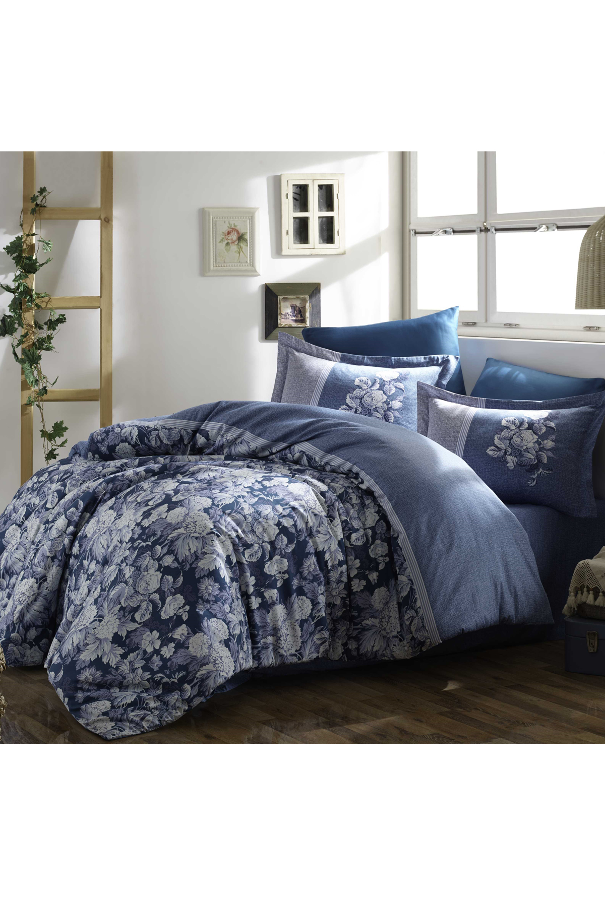 Picture of Amalia Pamuk Saten Çift Kişilik Nevresim Takımı Petrol Mavisi