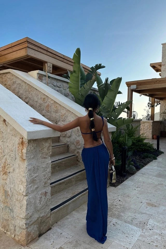 Picture of Sax Antonella Dress With Low-cut Back And Accessories