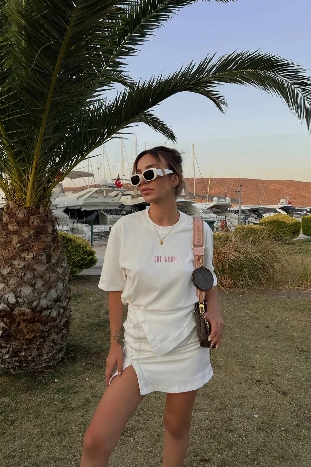 Picture of White Mini Skirt