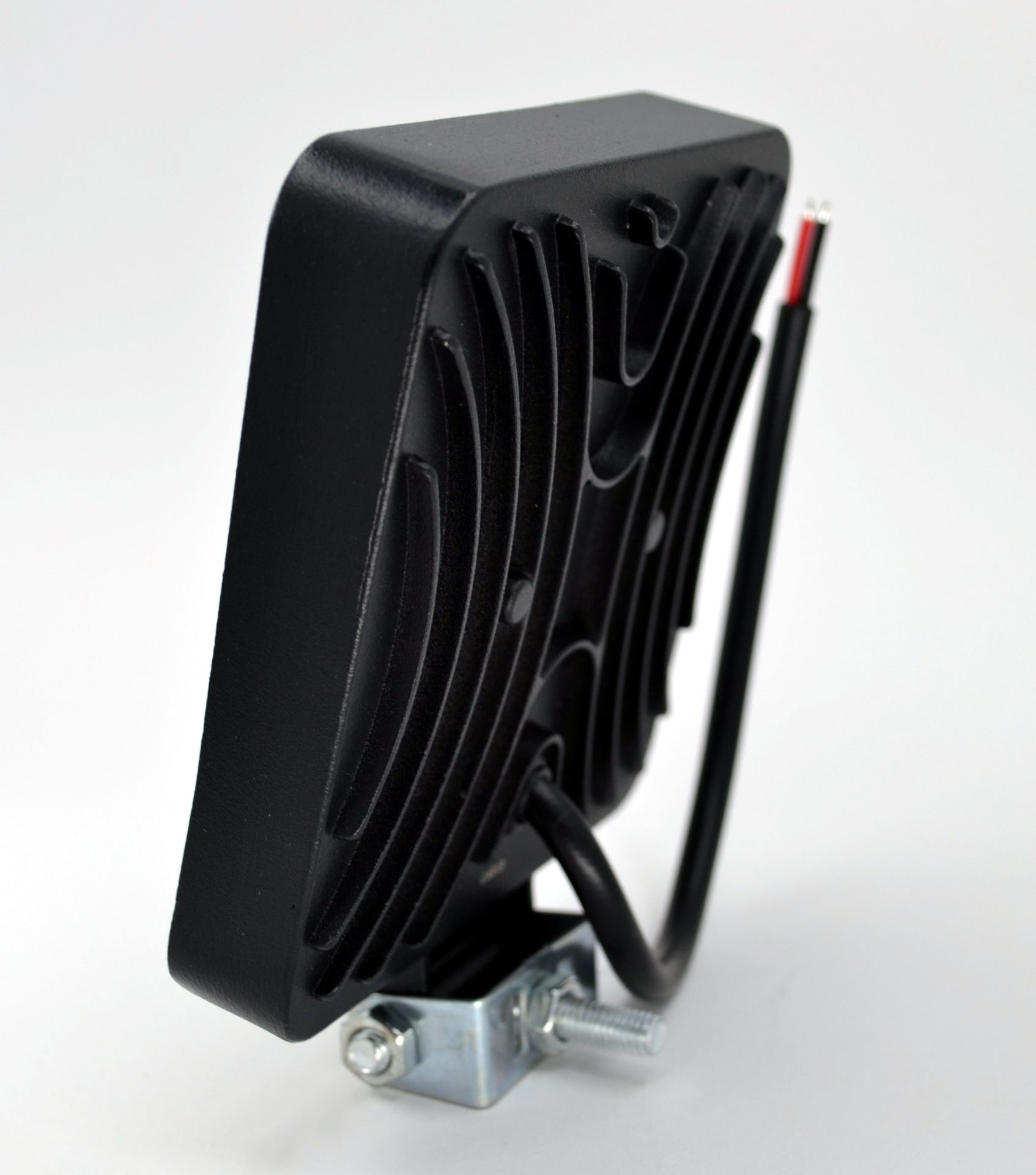 Picture of Beyaz Işık Çalışma Lambası 16 Led 12V - 24V 48W Kare Siyah Boyalı Aluminyum Suya Dayanıklı