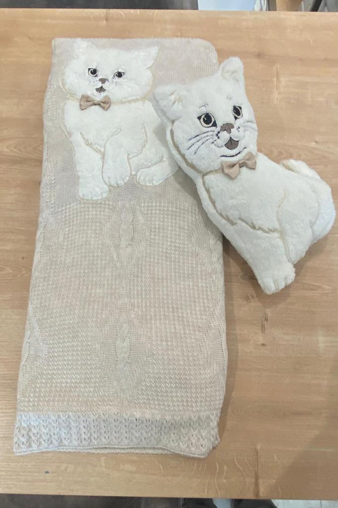 Picture of Oyuncak Hediyeli Bebek Triko Battaniye 90x90 Cm Bej