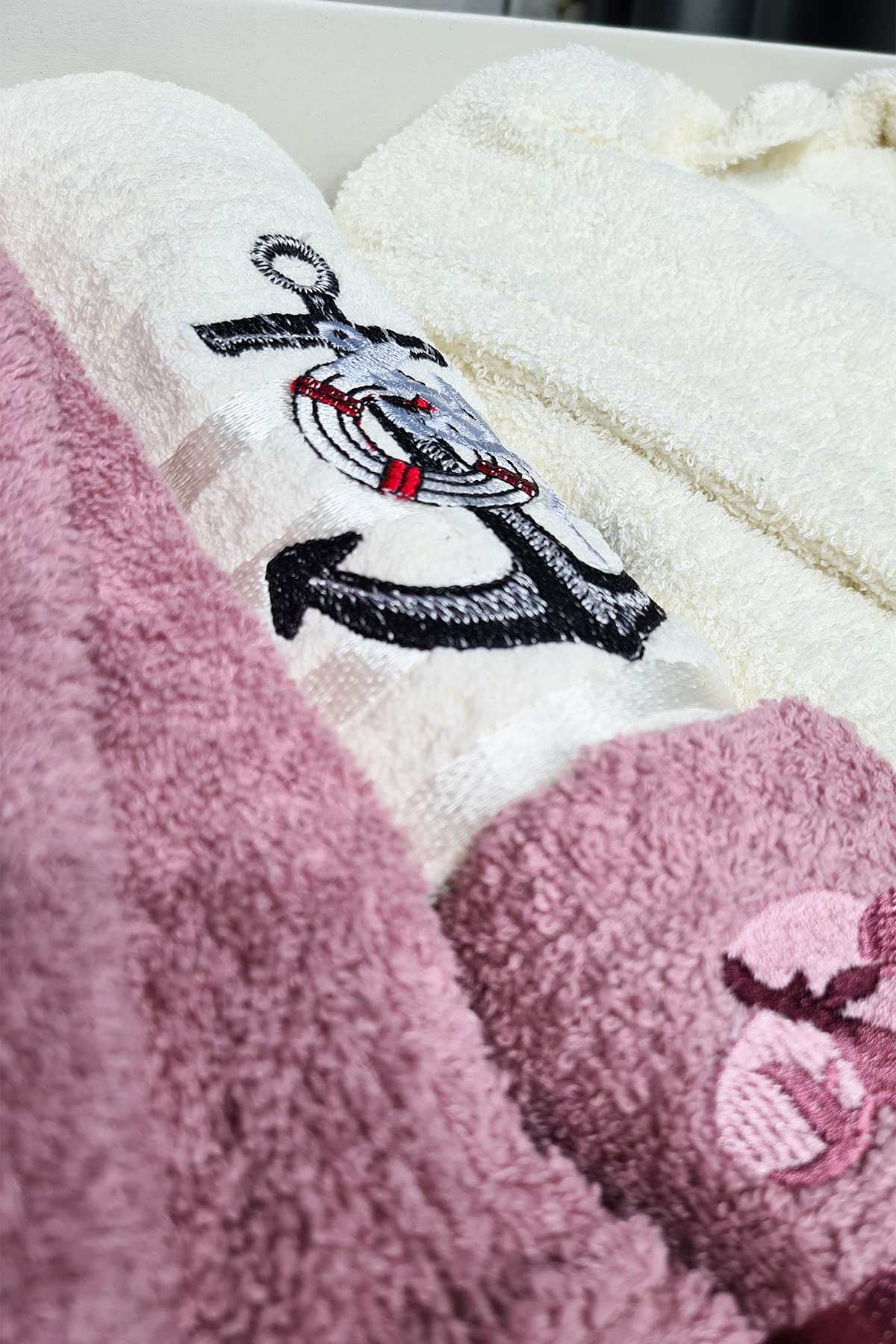 Picture of Çeyizlik Aile Bornoz Seti 4 Parça Gül Kurusu Krem