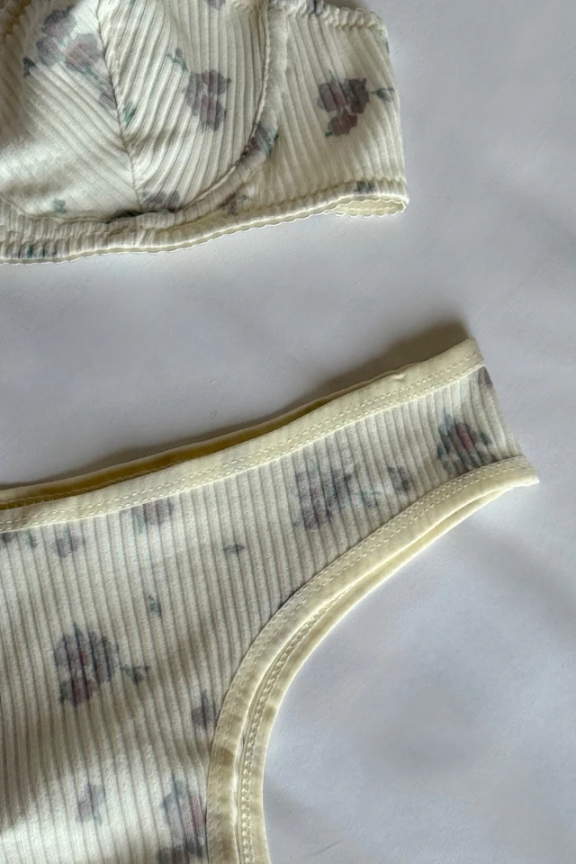 Picture of White Flower Pattern Underwear