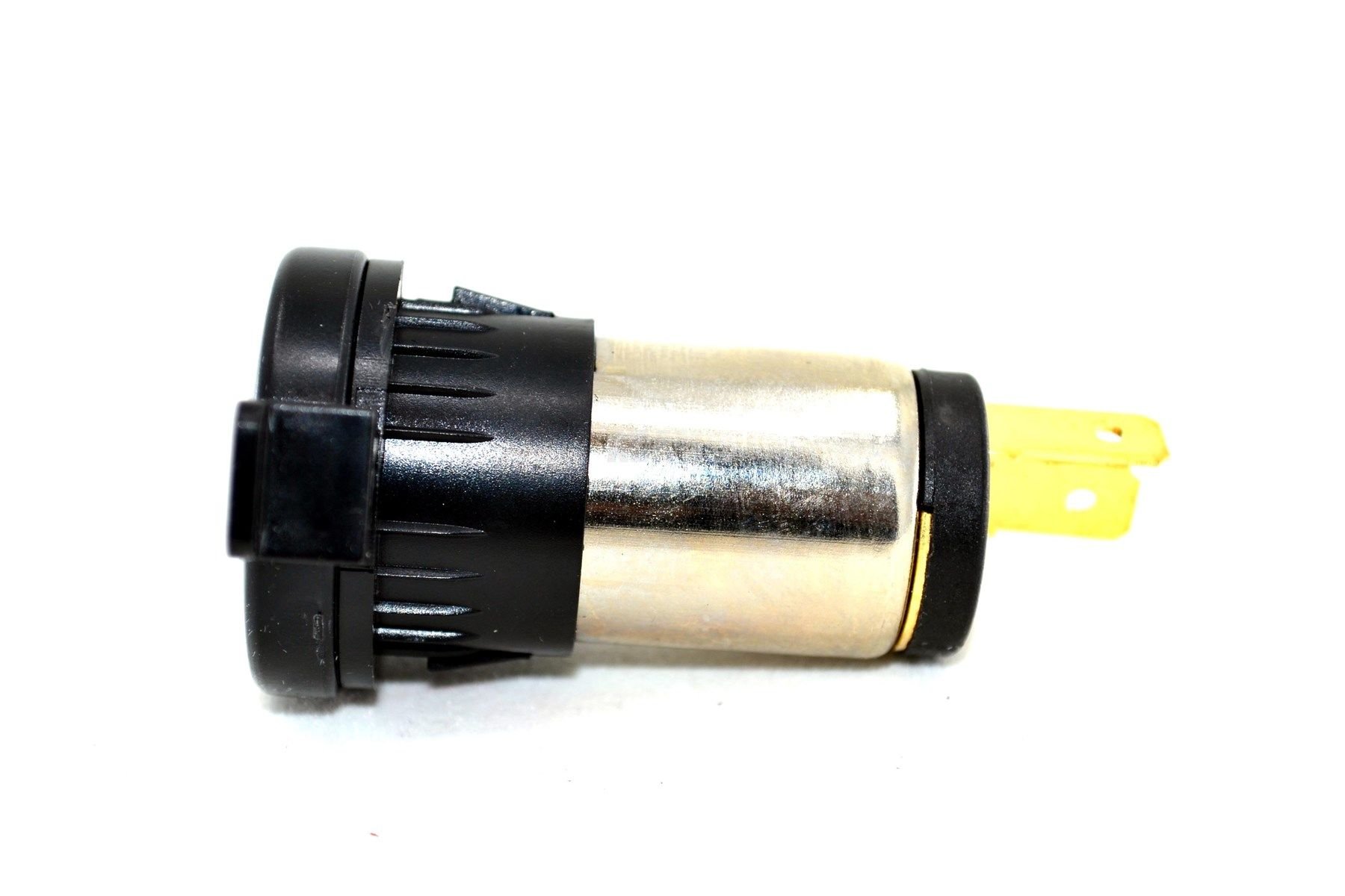 Picture of Dişi Elektrik Priz Şarj Soketi Çakmak Fiş Yuvası 120W