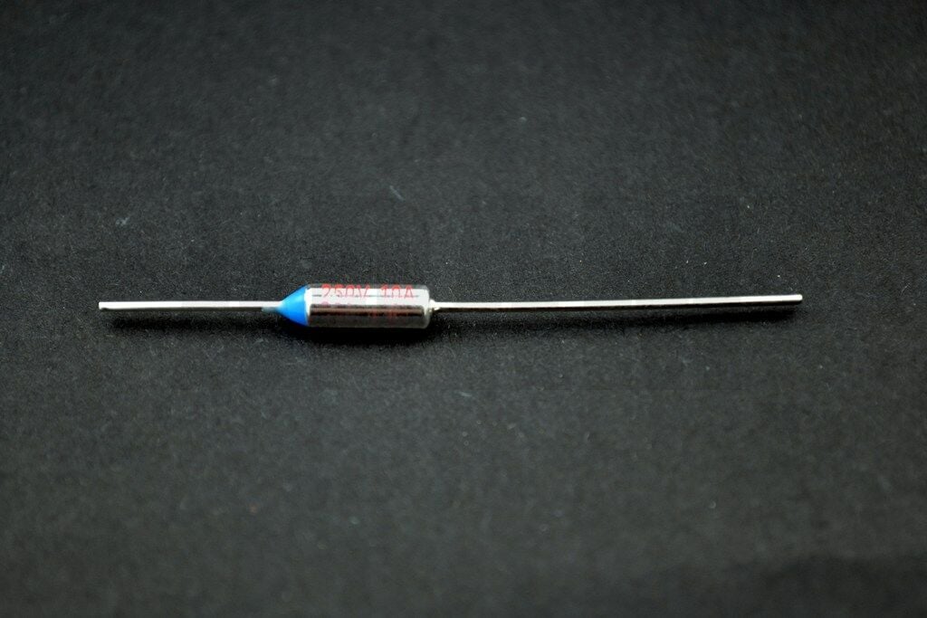 Picture of 240˚C Termik Sigorta Direnç Tip MT-TD240