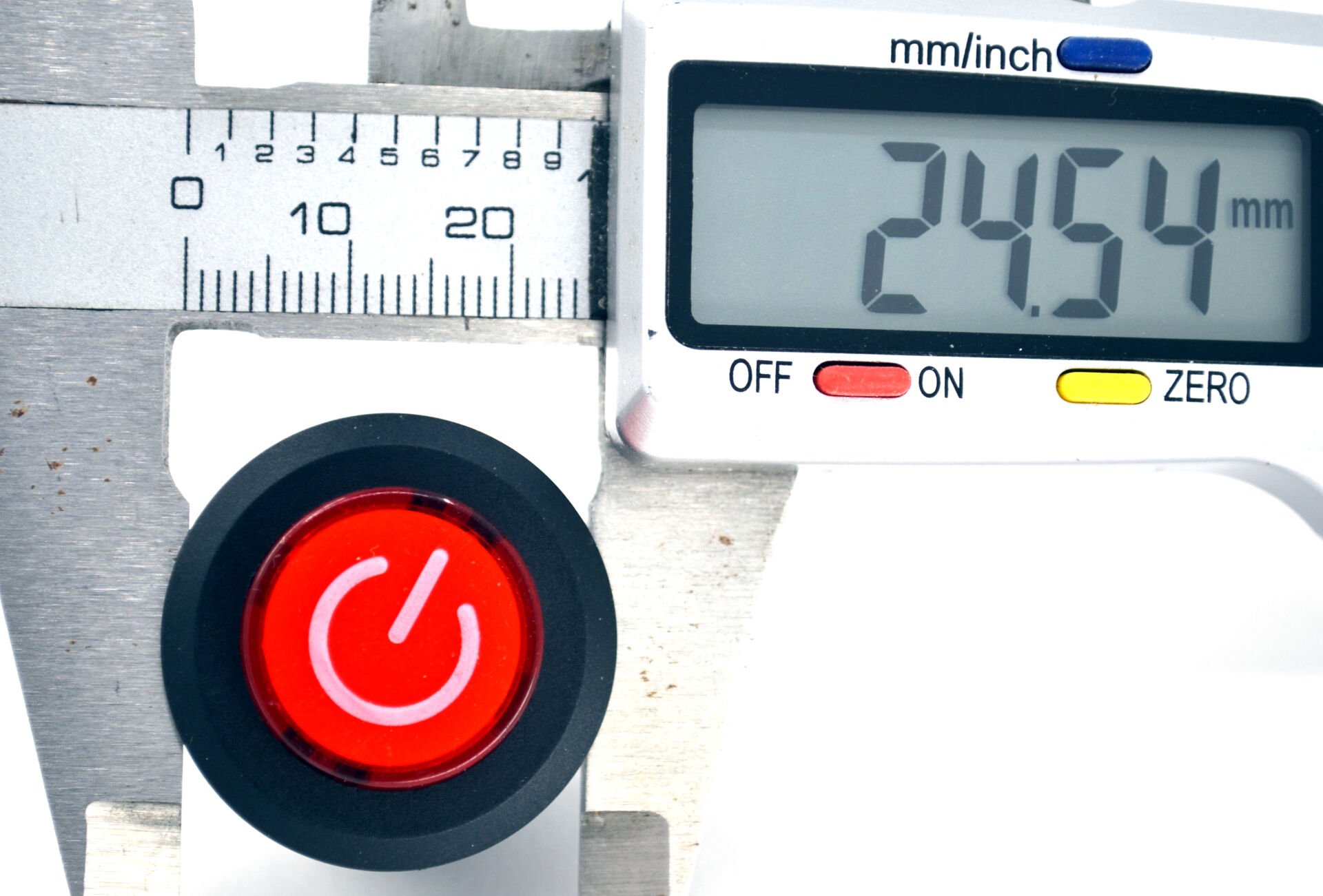 Picture of 26mm Yaylı Plastik Buton Anahtar Kırmızı Power Logolu Işıksız MT-ANY18