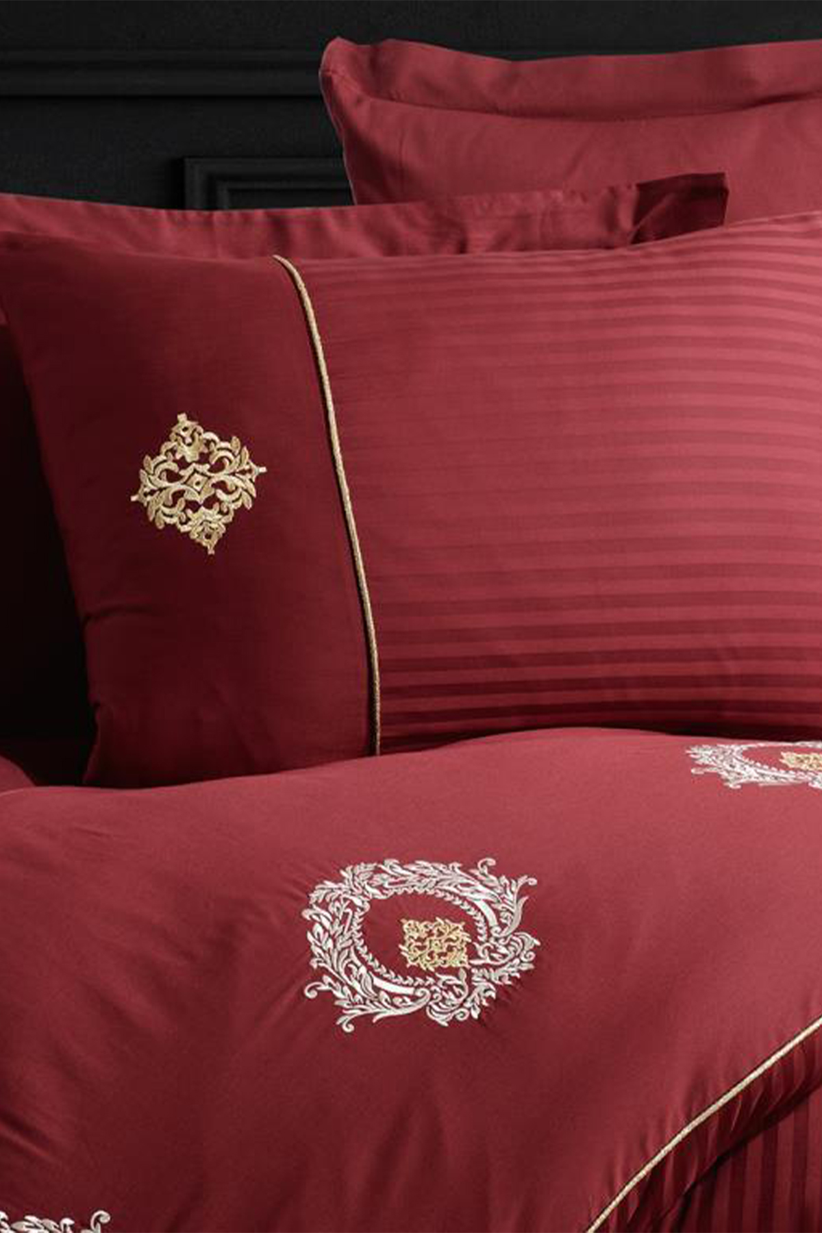 Picture of Elegant Nakışlı Pamuk Saten Çift Kişilik Nevresim Takımı Olimpos Bordo