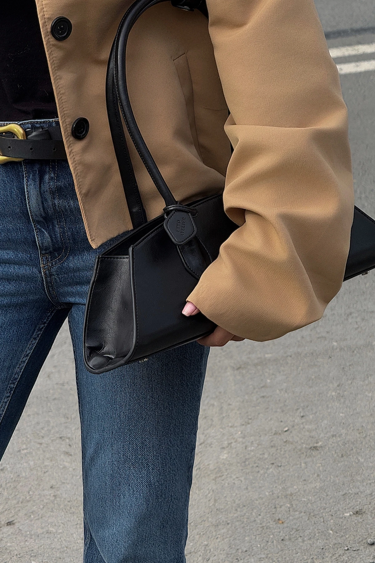 Picture of Black Nersia Leather Bag