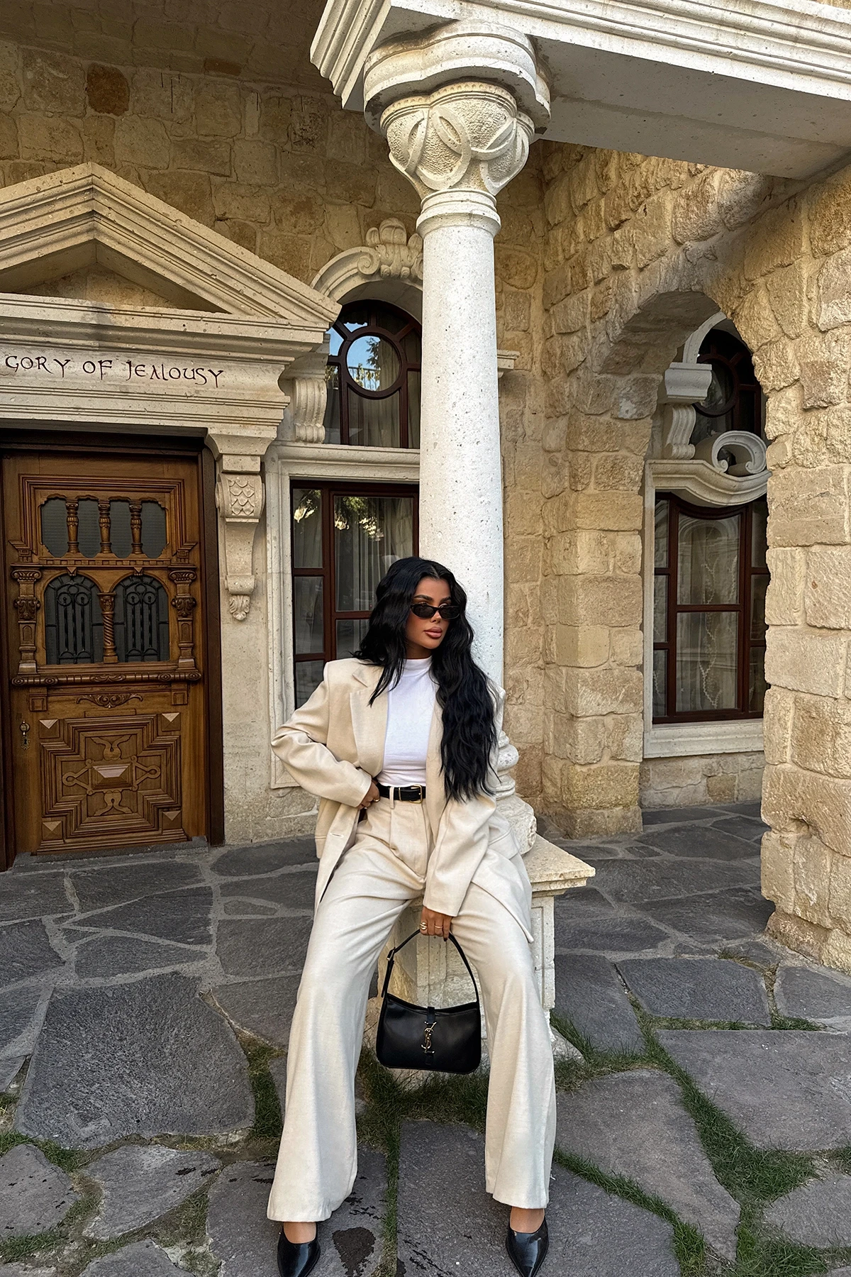 Picture of Cream Double Breasted Collar Trousers Suit