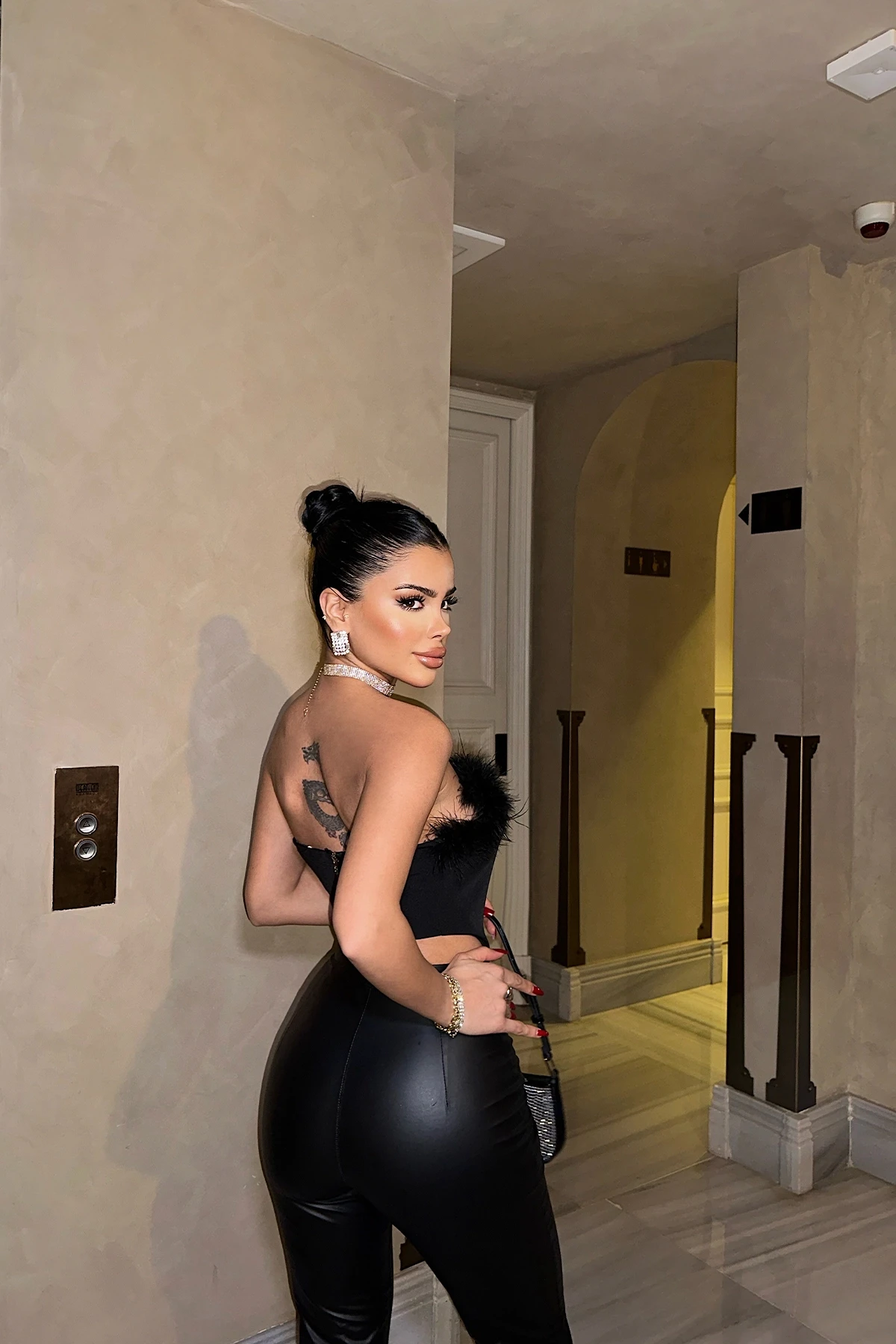 Picture of Black Feather Detail Strapless Crop Top