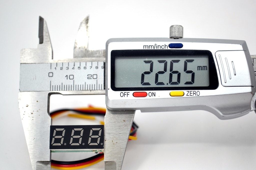 Picture of Dijital DC Voltmetre 0-100V Mavi Rakam Çerçevesiz Dikdörgen Küçük MT-GP11