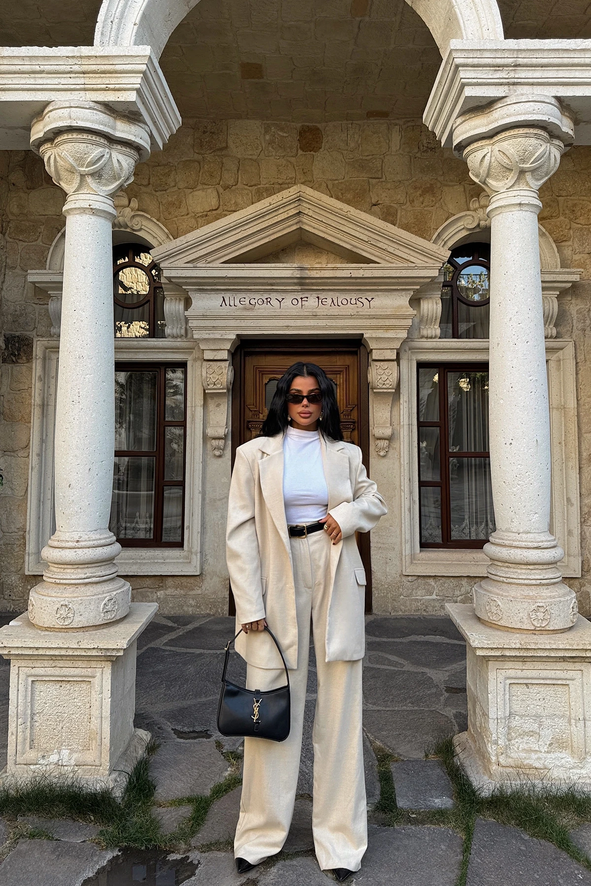 Picture of Cream Double Breasted Collar Trousers Suit