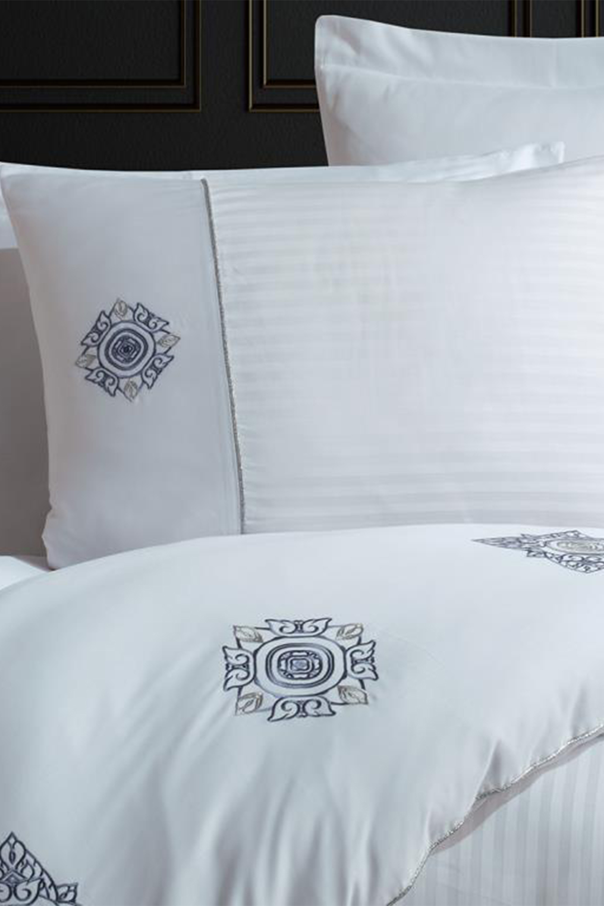 Picture of Elegant Nakışlı Pamuk Saten Çift Kişilik Nevresim Takımı Zeugma Beyaz