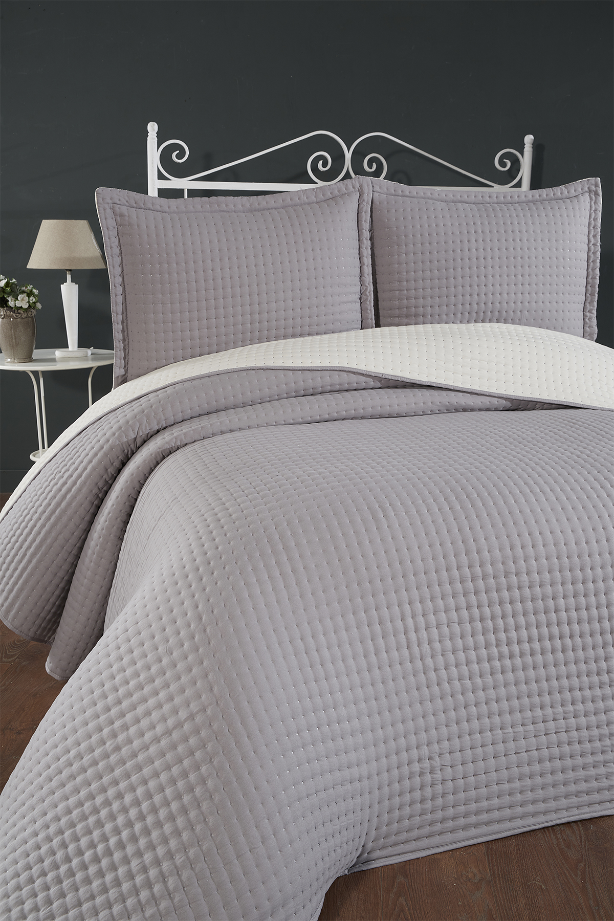 Picture of Elisa Dolgulu Çift Taraflı Çift Kişilik 240x260 Cm Yatak Örtüsü Koyu Gri