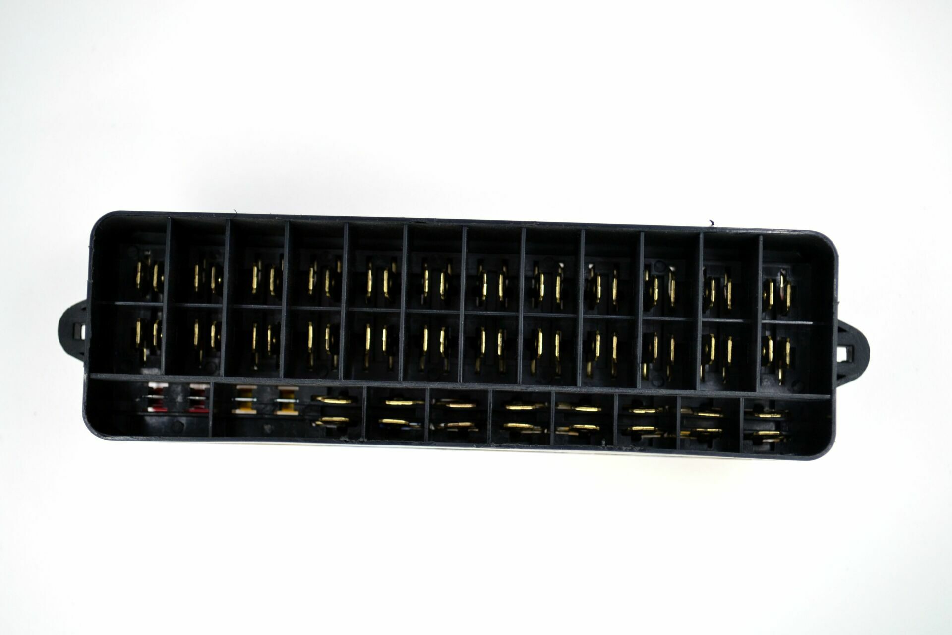 Picture of Uzel Traktör Bıçak Sigorta Kutusu 16 Yuvalı MTA Sigortalı