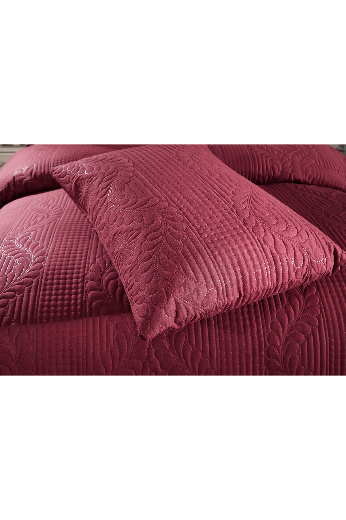 Picture of Ultrasonik Kapitoneli Sena Çift Kişilik Yatak Örtüsü Bordo