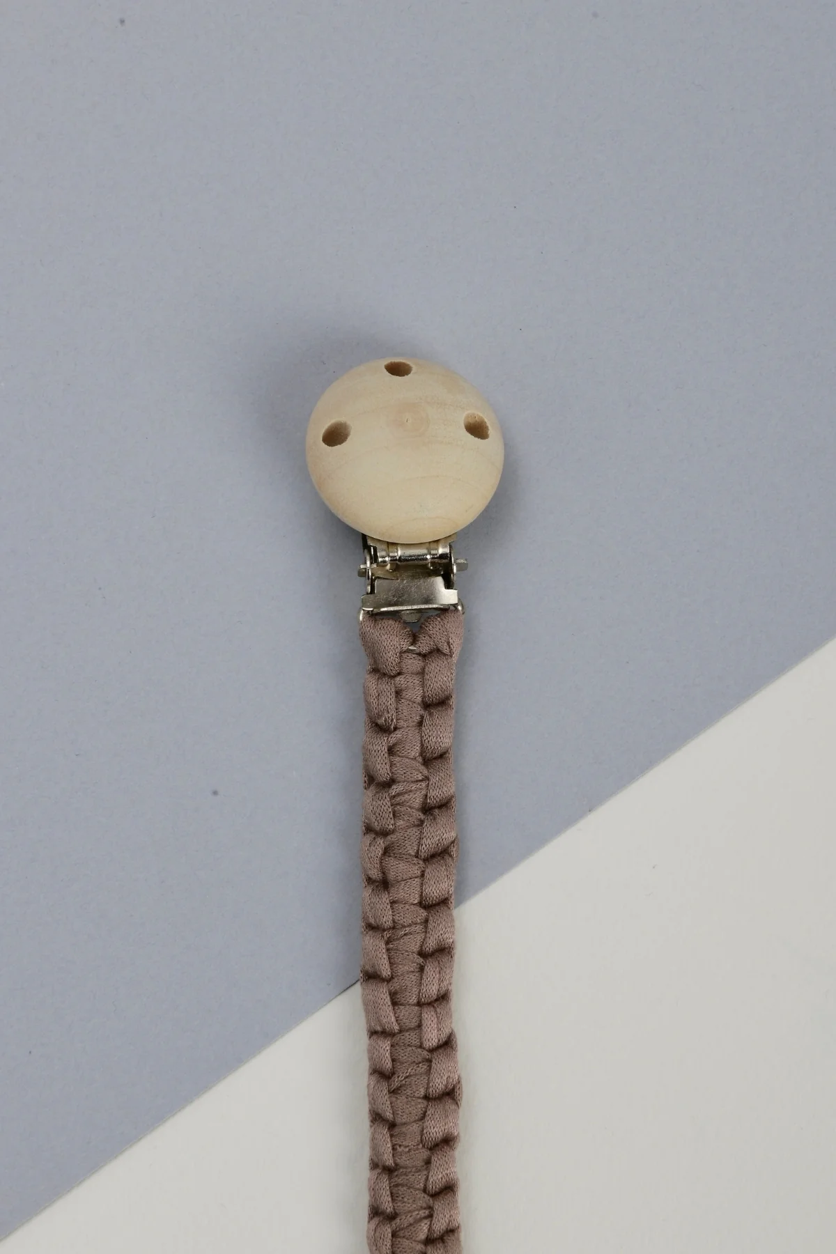 Picture of El Örmesi Doğal Ahşap Emzik Askısı - Düz - Kahverengi