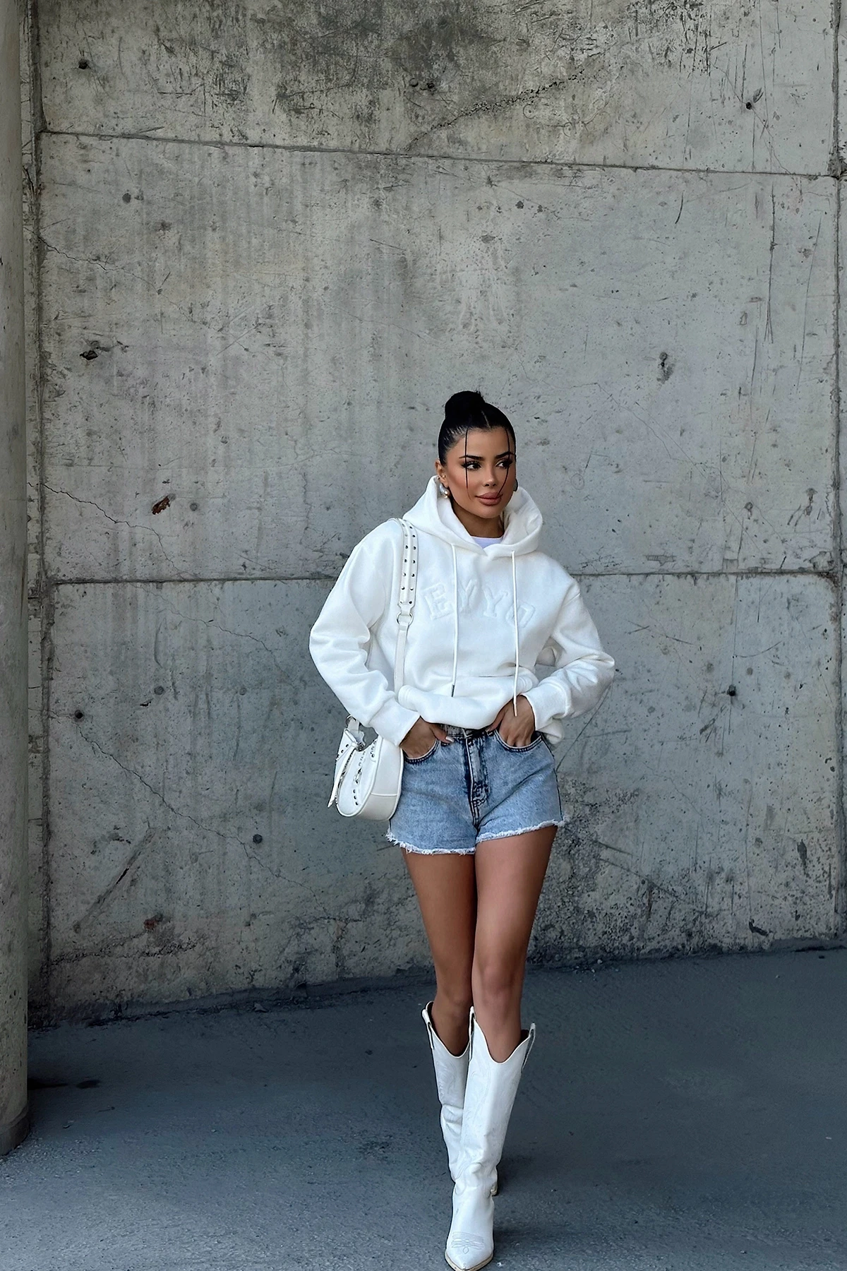 Picture of White Eyyo Embroidered Hooded Sweat