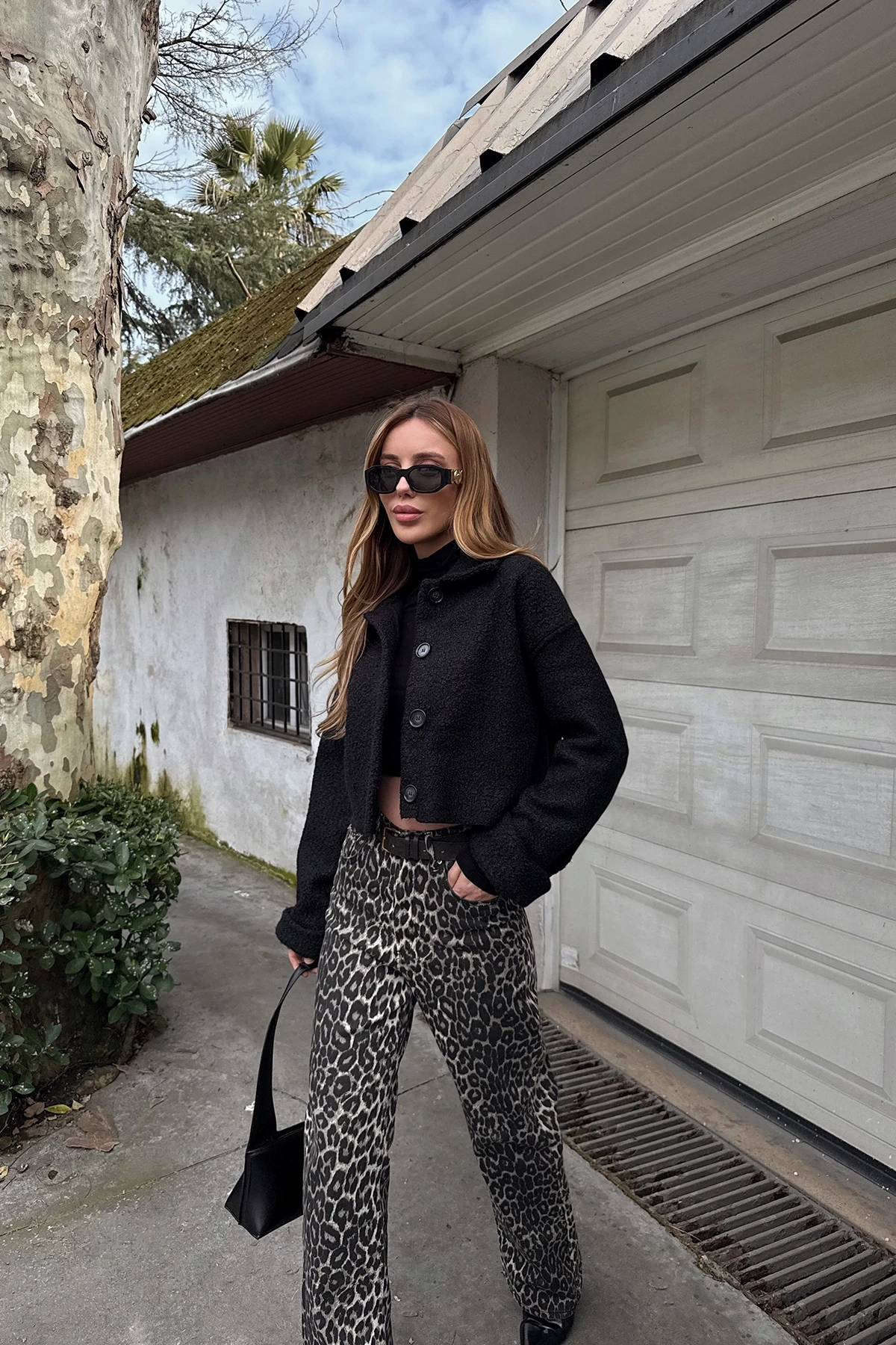 Picture of Black Shirt Collar Buttoned Jacket